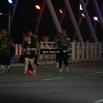 Runner Photo 6134021