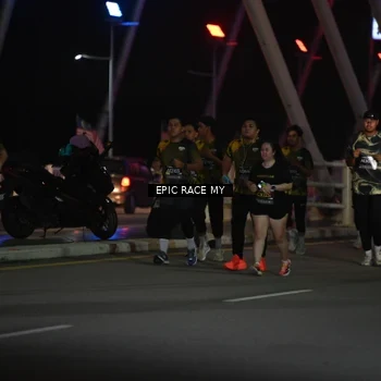 Runner Photo 6134035