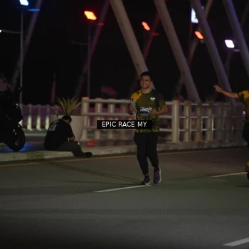 Runner Photo 6134045