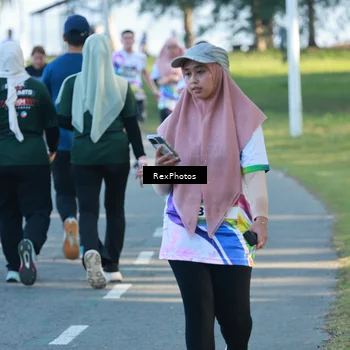 Runner Photo 6136113