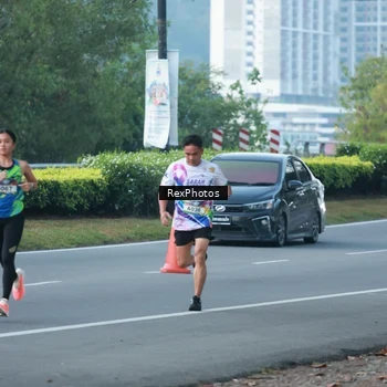 Runner Photo 6136390