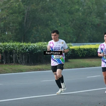 Runner Photo 6136393
