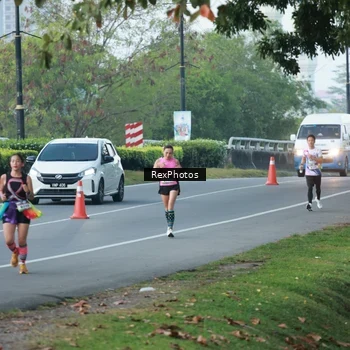 Runner Photo 6136423