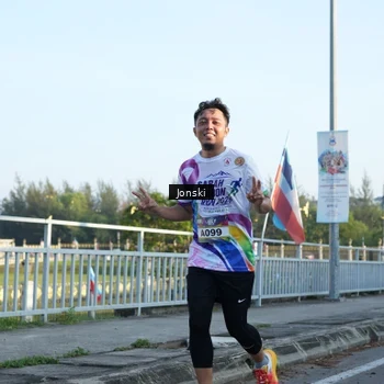 Runner Photo 6136623