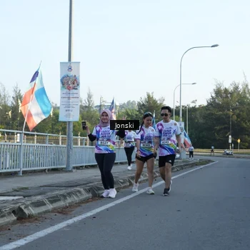 Runner Photo 6136624