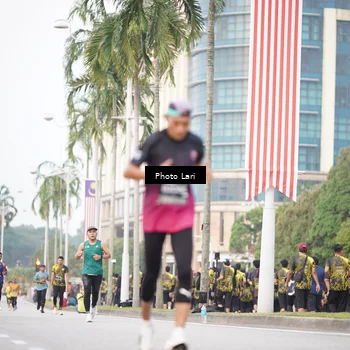 Runner Photo 6136699