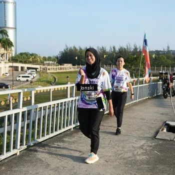 Runner Photo 6136713