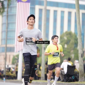 Runner Photo 6136763