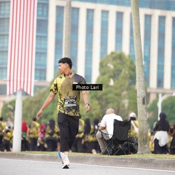 Runner Photo 6136810