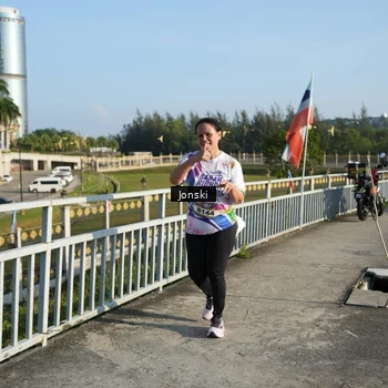 Runner Photo 6136851