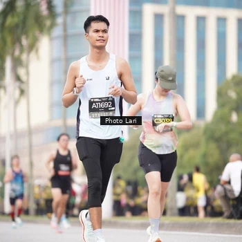 Runner Photo 6136874