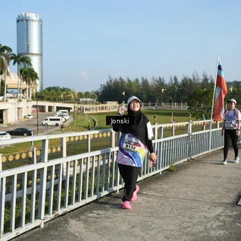 Runner Photo 6136876