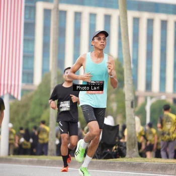 Runner Photo 6136999