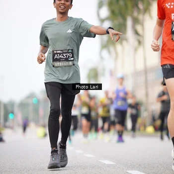Runner Photo 6137041