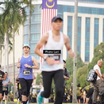Runner Photo 6137045