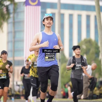 Runner Photo 6137059