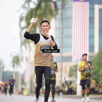 Runner Photo 6137068