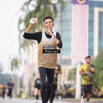 Runner Photo 6137079