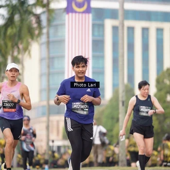 Runner Photo 6137086