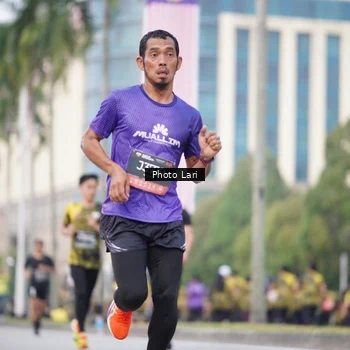 Runner Photo 6137118