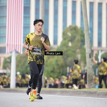 Runner Photo 6137119