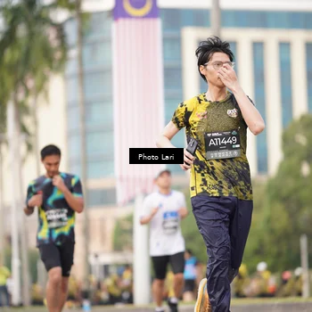 Runner Photo 6137193