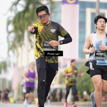 Runner Photo 6137254