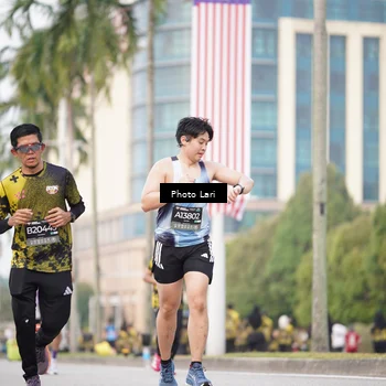 Runner Photo 6137260