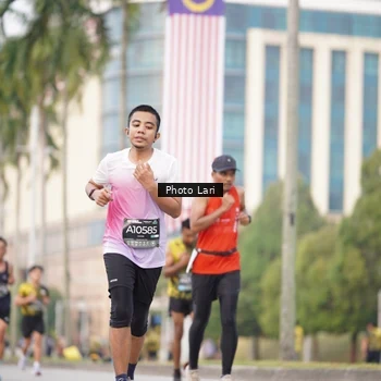 Runner Photo 6137390