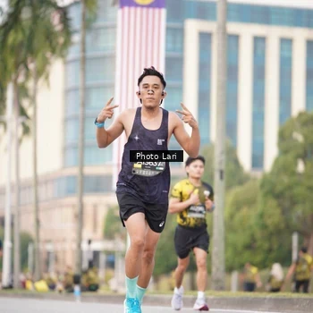 Runner Photo 6137434