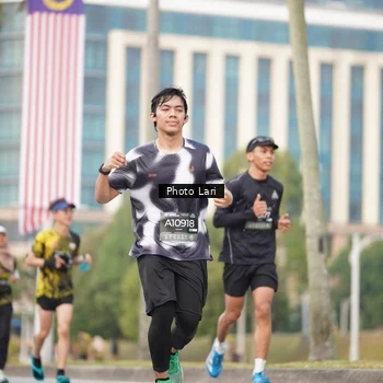Runner Photo 6137504
