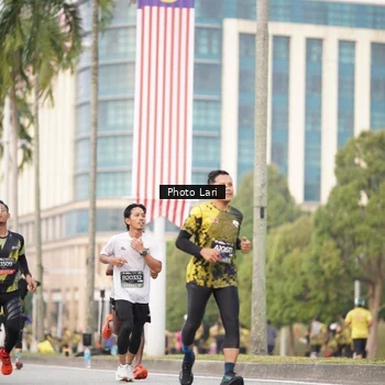 Runner Photo 6137750