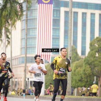 Runner Photo 6137751