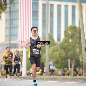 Runner Photo 6137760