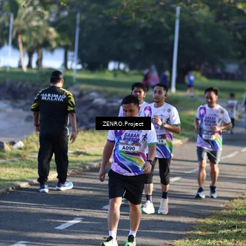 Runner Photo 6137917