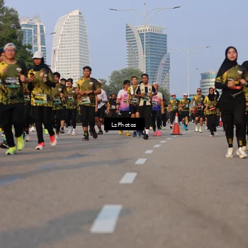 Runner Photo 6138875