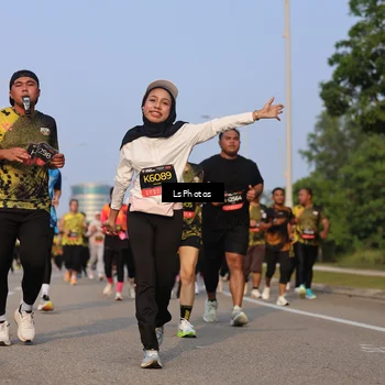 Runner Photo 6139396