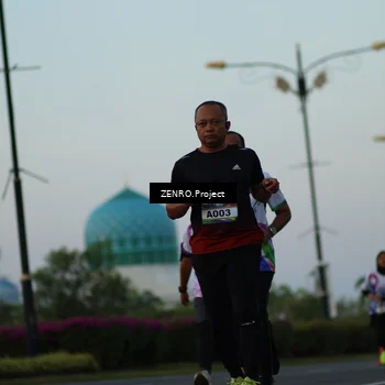 Runner Photo 6139697
