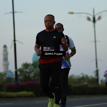 Runner Photo 6139717