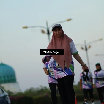 Runner Photo 6140190