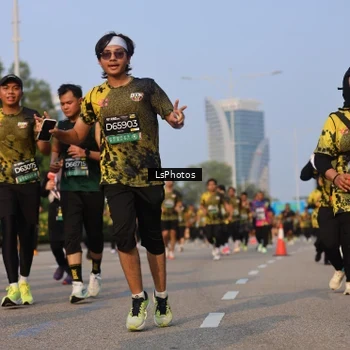 Runner Photo 6140266