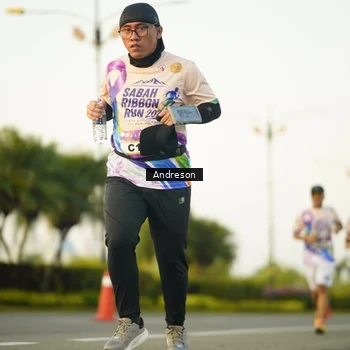 Runner Photo 6140341
