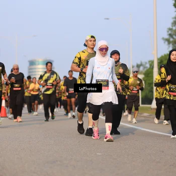 Runner Photo 6140680
