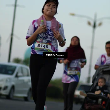 Runner Photo 6140862