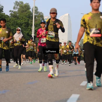Runner Photo 6141001