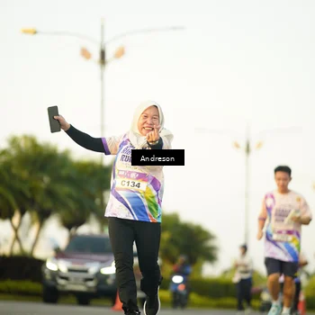 Runner Photo 6141222