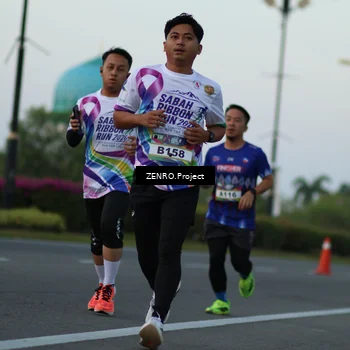 Runner Photo 6141230