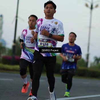 Runner Photo 6141687