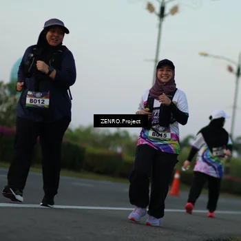 Runner Photo 6141773