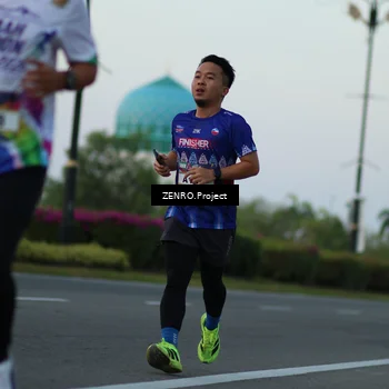 Runner Photo 6141880